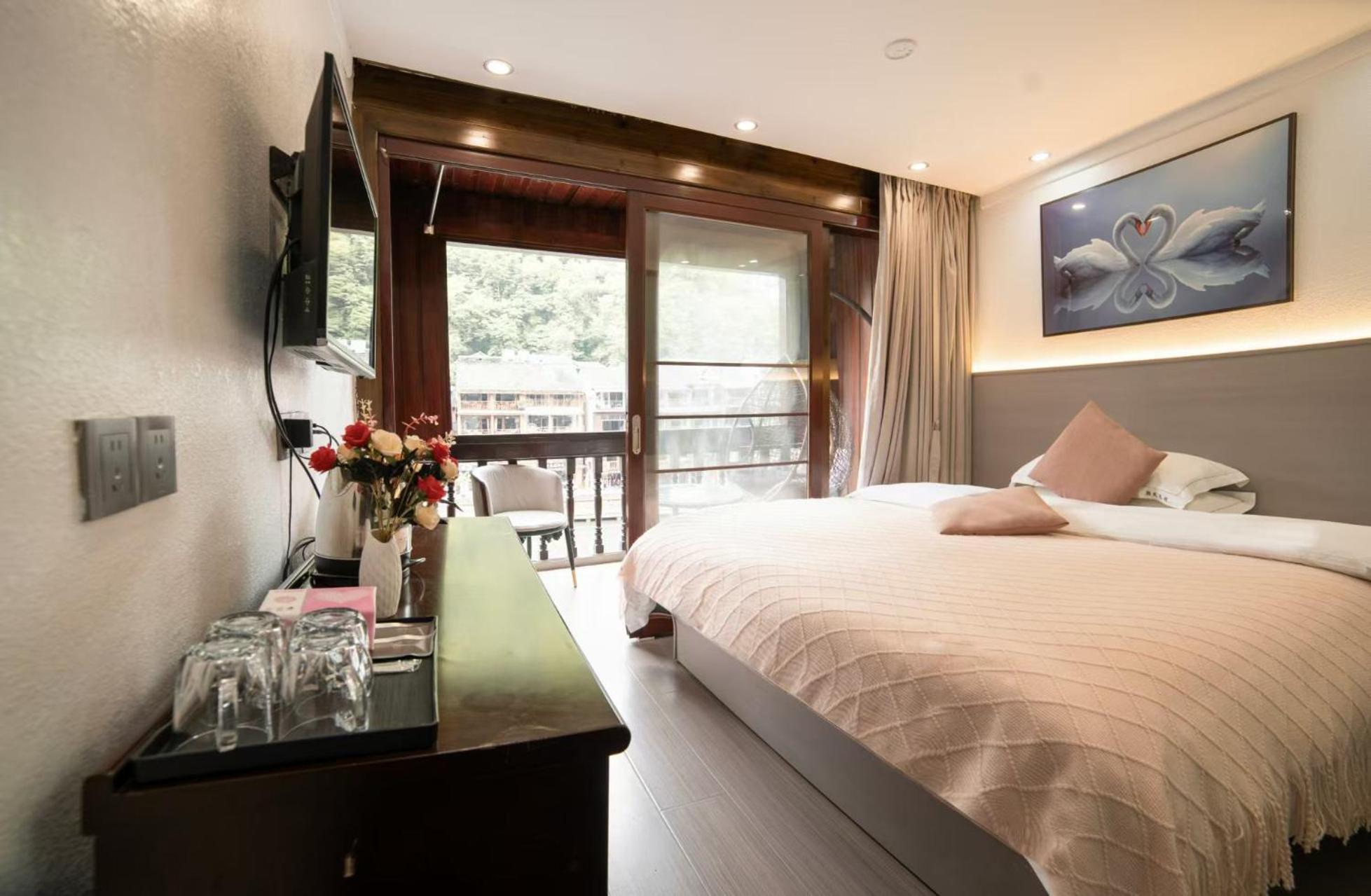 Fenghuang Ancient Town Lazy Cat Riverside Inn Exterior photo